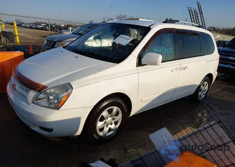 2009 Kia Sedona z USA, uszkodzony, nr VIN KNDMB133996295973